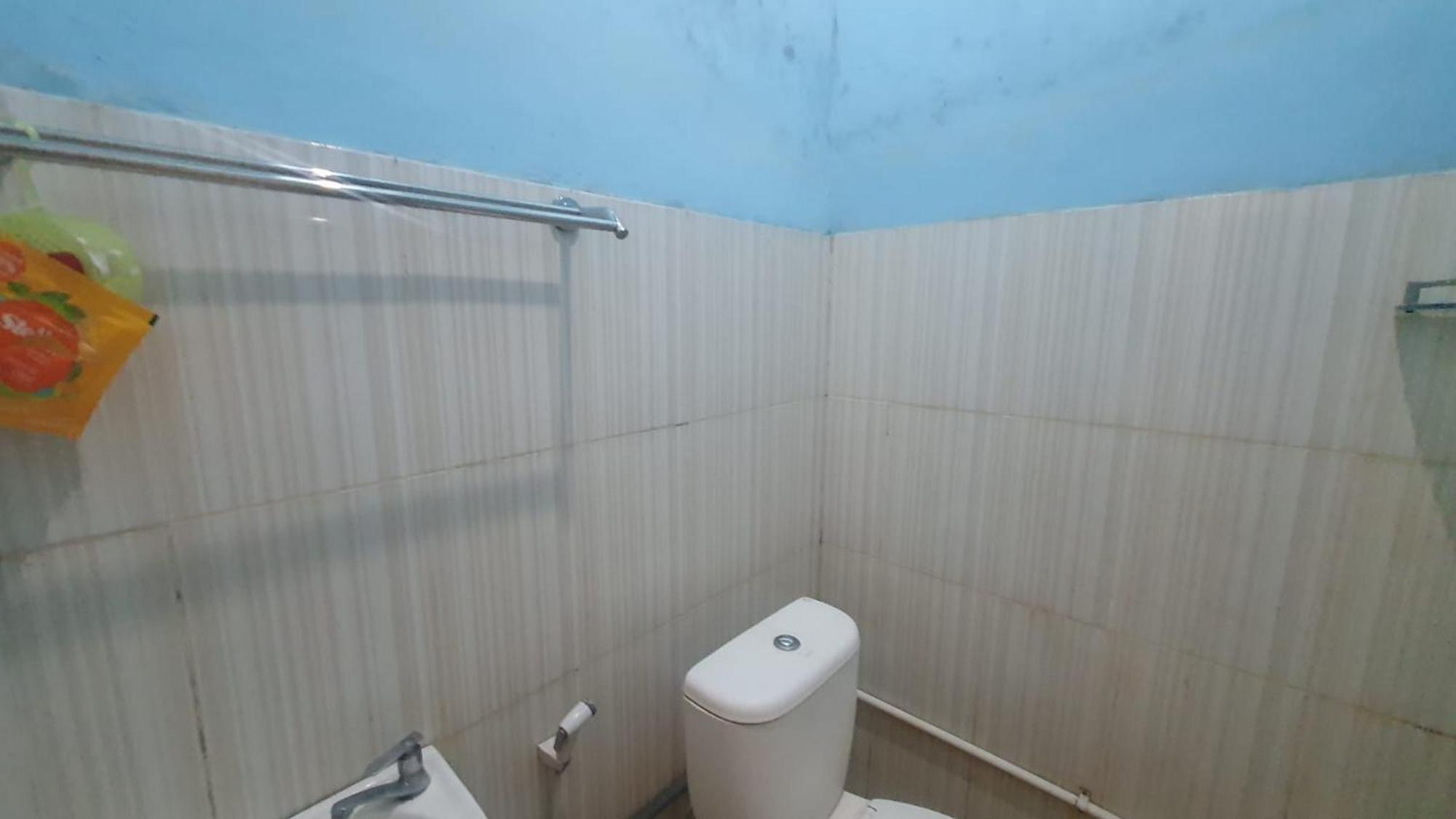 Reddoorz Syariah At Demasto Homestay Jembel Exterior foto